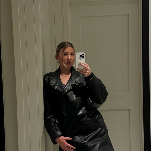 VINTAGE REAL BLACK LEATHER TRENCH - Picture 2 of 4